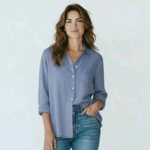 Frank & Eileen Women's Shirt Size Medium Button-Up Blue Distressed Denim